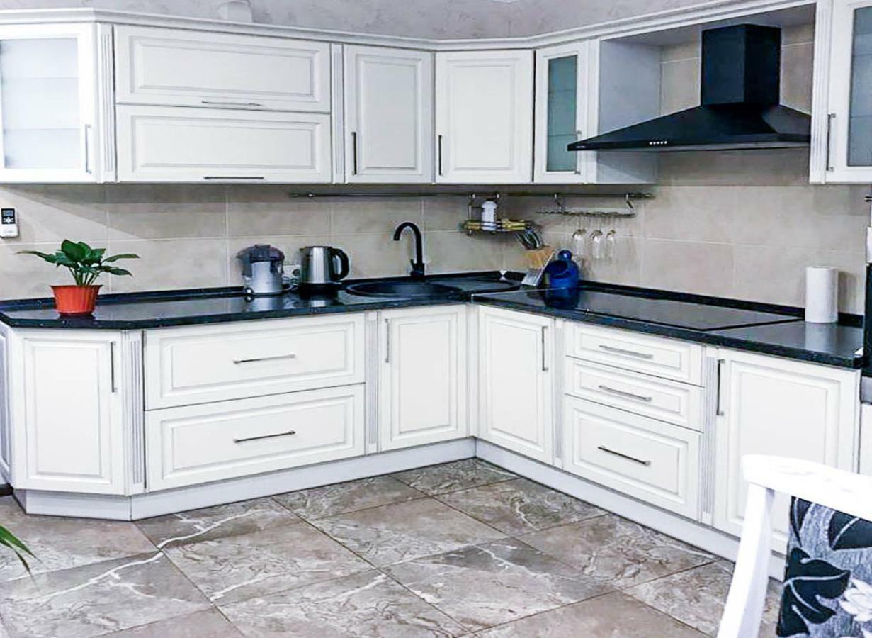 Rent-Kiev Apartment On Luxklavdievskaya Dış mekan fotoğraf